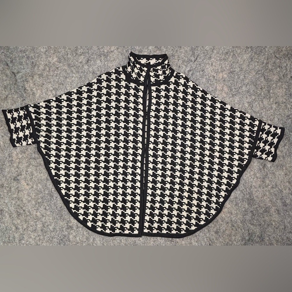 Pendleton | Black White Houndstooth Wool Cape | P… - image 2